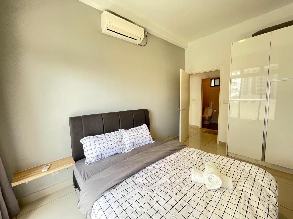 Meridin Medini By Wp Homestay Nusajaya  Exterior foto